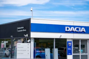 DACIA AURAY – BODEMERAUTO à Pluneret