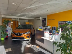 Garage Bayle Renault / Dyneff Station Service à Roybon