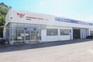 AD Carrosserie et Garage Expert MAINI à Champagnier
