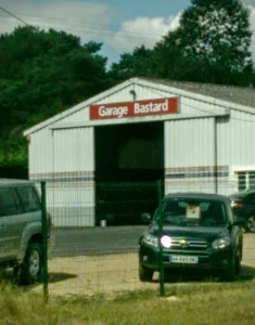 Garage Bastard à Abilly