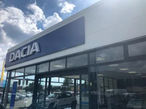 DACIA OYONNAX – GROUPE DEFFEUILLE à Arbent