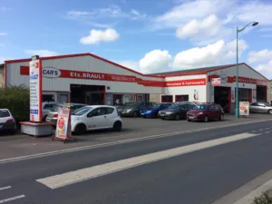 GARAGE BRAULT*** à La Haye-Pesnel