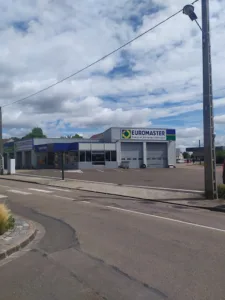 Euromaster Sens à Sens