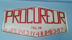 GARAGE PROCUREUR à Monchy-Humières