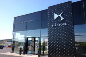 DS STORE LONS-LE-SAUNIER – groupe JMJ à Montmorot