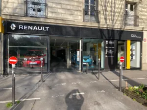 Renault Buttes-Chaumont à Paris