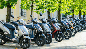 En matière d’assurance moto, la quête d’équilibre entre coût, sécurité et obligations légales demeure un exercice délicat pour tout motard, qu’il soit chevronné ou jeune détenteur du permis. L’assurance au tiers s’impose au fil des années comme une évidence budgétaire, […]