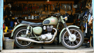 La passion pour les motos de collection ne cesse de grandir, tant pour la valeur sentimentale que pour l’investissement qu’elles représentent. Assurer une moto de collection n’a plus rien du simple acte administratif : c’est une démarche exigeante, où l’expérience […]