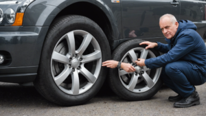 Découvrez les précieux conseils des coachs Auto Plus pour prolonger la durée de vie de vos pneus ! Conseils pour optimiser la durée de vie de vos pneus Les pneus sont un élément crucial de votre véhicule, assurant votre sécurité […]