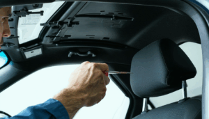 Les épisodes de grêle, de plus en plus fréquents, laissent chaque année de nombreux automobilistes face à un constat navrant : leur carrosserie a été criblée d’impacts, notamment sur le toit, véritable zone d’impact privilégiée. Face à ce type de […]