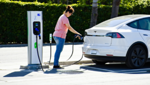 La transition vers les voitures électriques est en pleine expansion, mais l’une des préoccupations majeures des futurs acheteurs reste l’autonomie réelle de ces véhicules. Avec les nombreux modèles disponibles sur le marché, des questions se posent quant à la distance […]