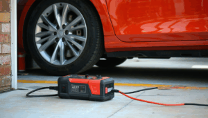 Se retrouver avec une batterie déchargée est une situation bien trop fréquente pour les automobilistes. Que ce soit à cause d’une inactivité prolongée ou d’équipements électroniques trop gourmands, une batterie à plat peut vite devenir un véritable casse-tête. Un booster […]