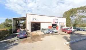 Garage De La Bouverie à Roquebrune-sur-Argens