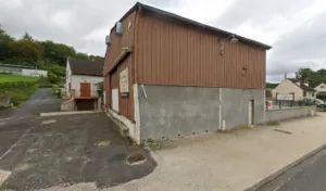 Garage nord sud à Domptin