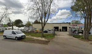 Motor Garage à La Teste-de-Buch