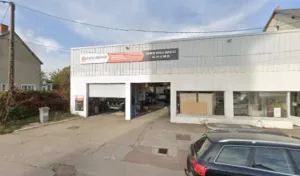Garage Souavin à Saint-Amand-Longpré