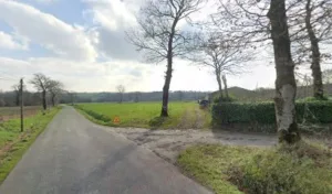 Garage camping car à Pluc-L'Hermitage